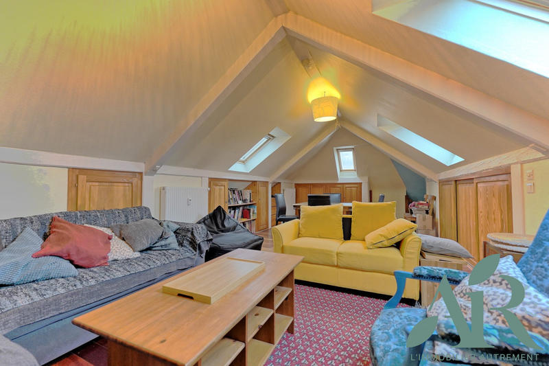 Appartement - 96 m² - 5 pièces