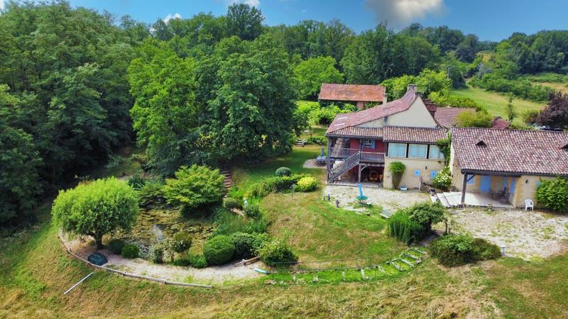 Maison - 287 m² - 7 pièces