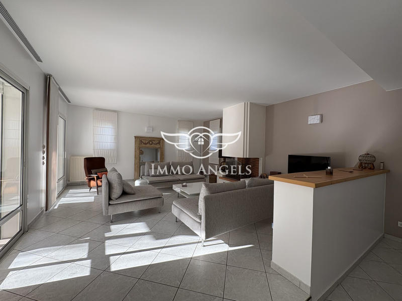 Maison traditionnelle - 157 m² - 5 pièces