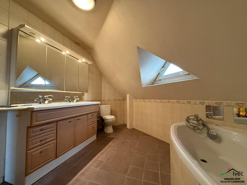 Maison - 112 m² - 5 pièces