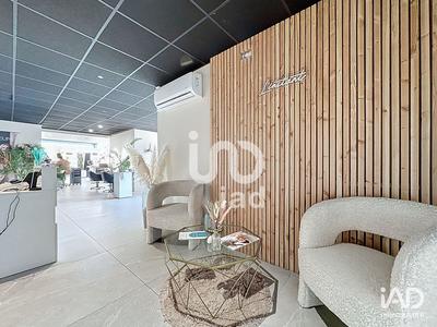 Local commercial - 94 m²