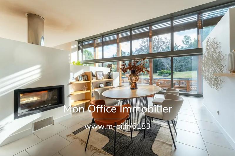 Maison - 160 m² - 5 pièces