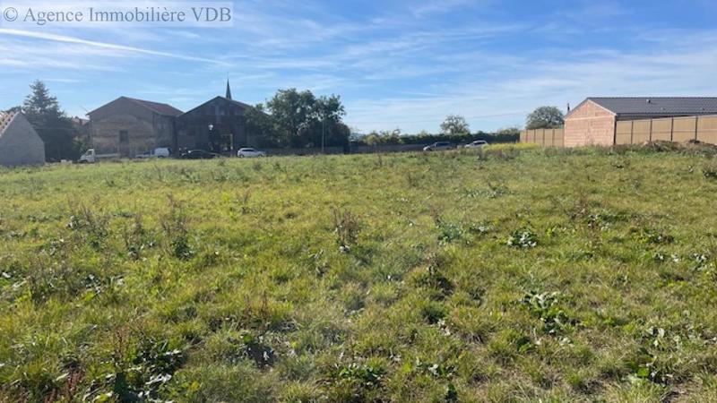 Terrain constructible - 817 m²