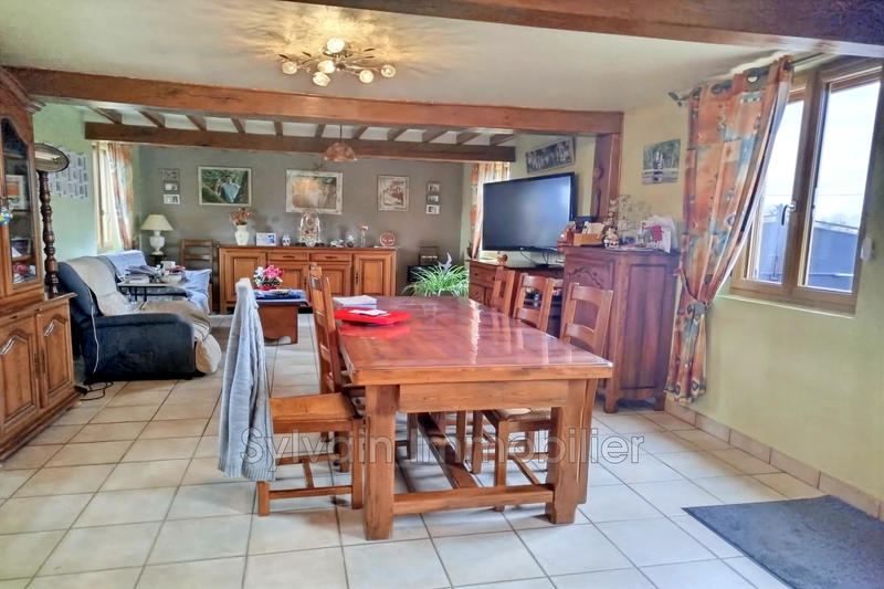 Maison - 94 m² - 6 pièces