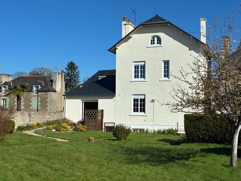 Maison - 149 m² - 7 pièces