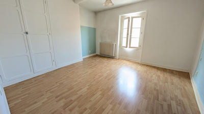 Maison - 83 m² - 5 pièces