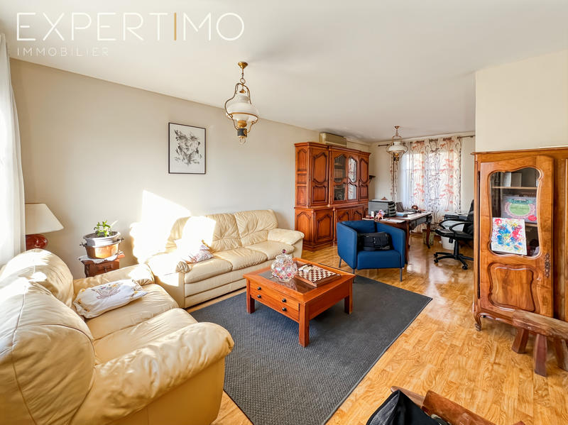 Maison - 161 m² - 7 pièces