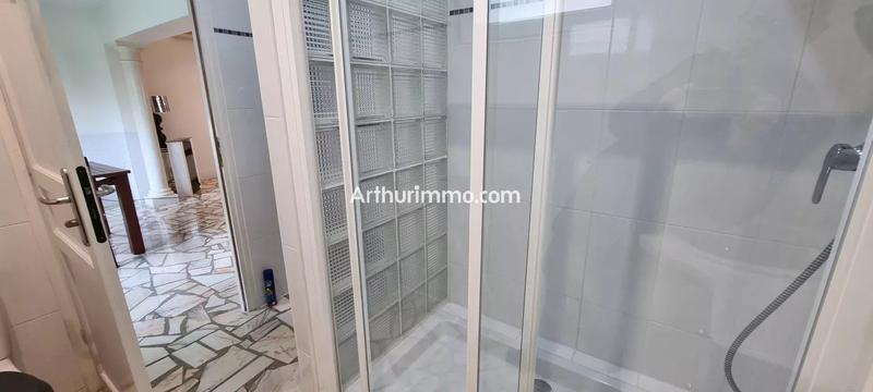 Maison - 210 m² - 7 pièces