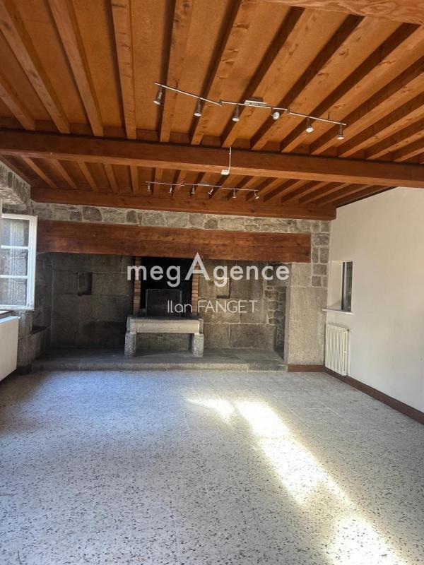 Maison - 200 m² - 14 pièces