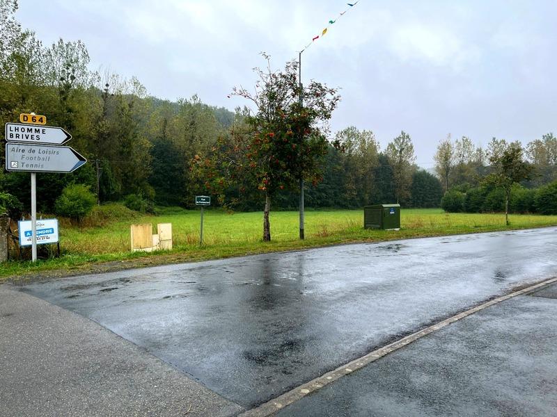 Terrain constructible - 1 700 m²