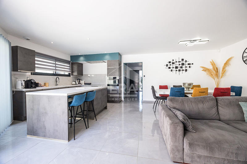 Maison - 101 m² - 5 pièces