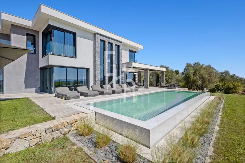 Villa - 420 m² - 8 pièces