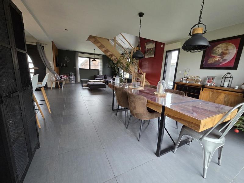 Pavillon - 150 m² - 6 pièces