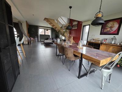 Pavillon - 150 m² - 6 pièces