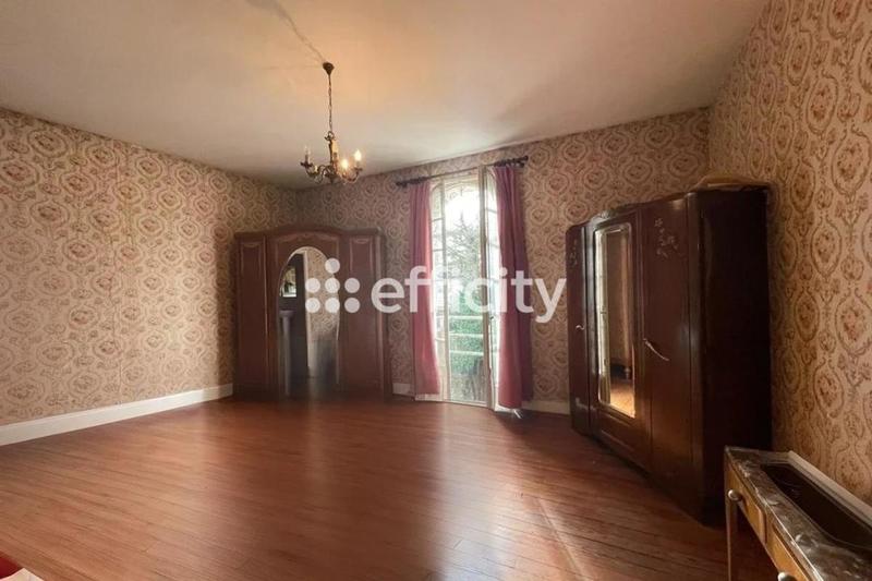 Maison - 265 m² - 8 pièces