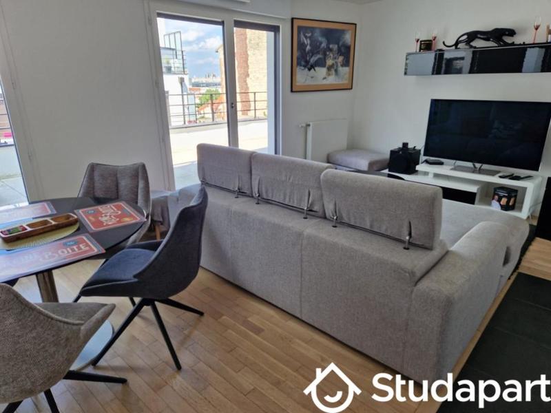 Chambre - 11 m² - 1 pièce