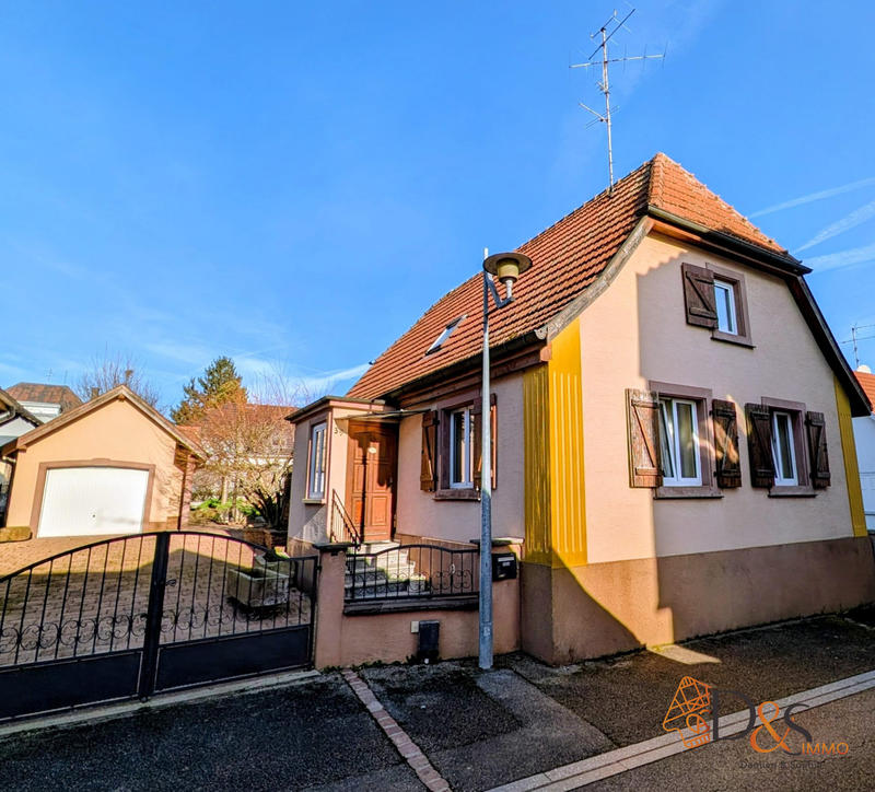 Maison - 90 m² - 4 pièces