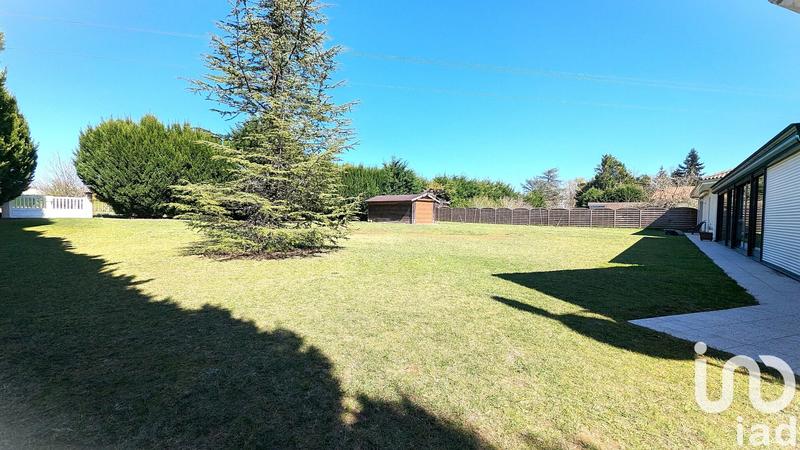 Maison - 250 m² - 8 pièces