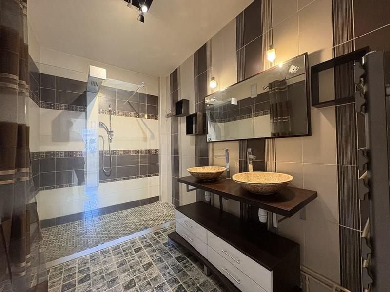 Appartement - 110 m² - 4 pièces