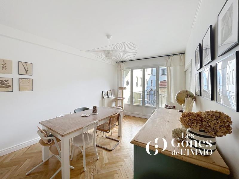 Appartement - 83 m² - 4 pièces