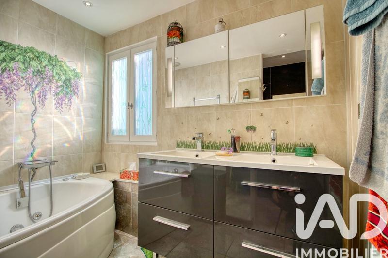 Maison - 110 m² - 6 pièces