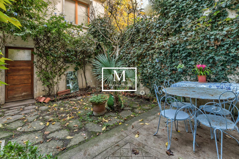 Maison - 215 m² - 6 pièces