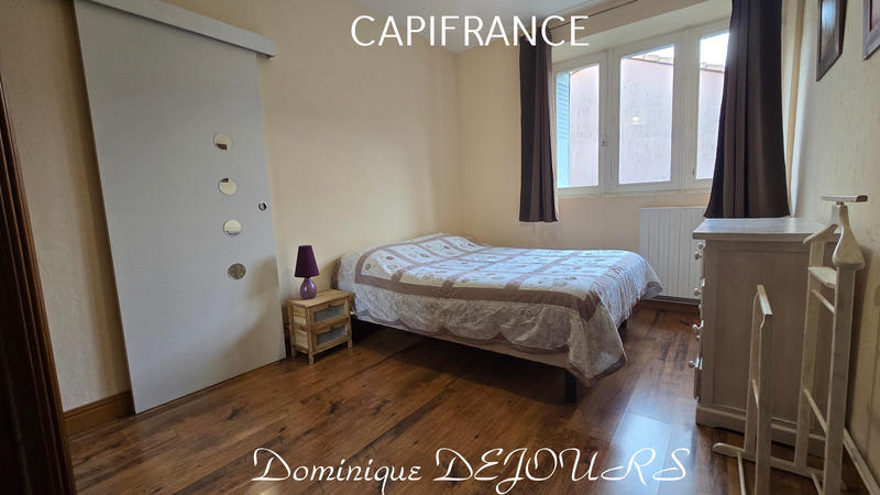 Maison - 224 m² - 7 pièces