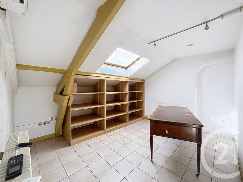 Maison - 194 m² - 11 pièces