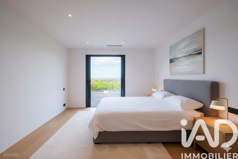 Maison - 260 m² - 4 pièces