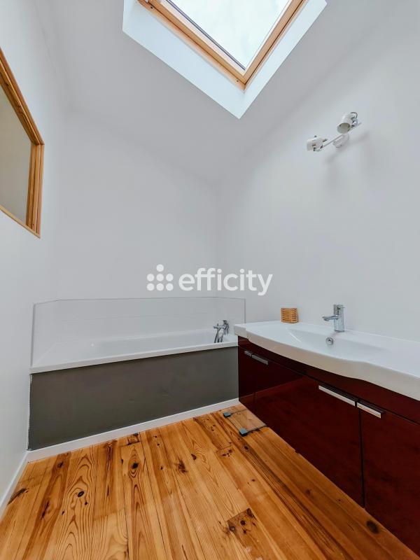 Maison - 175 m² - 6 pièces