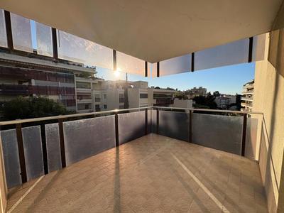 Appartement - 80 m² - 3 pièces