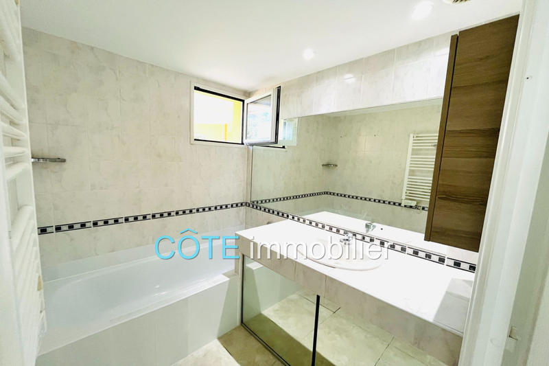 Appartement - 77 m² - 3 pièces