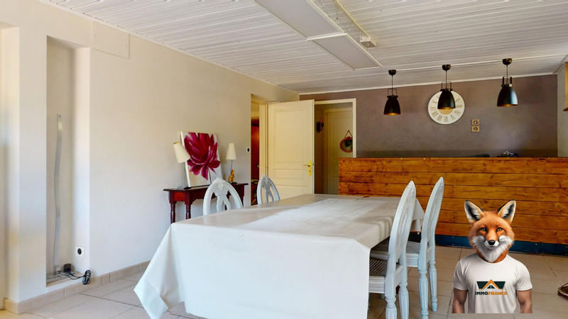 Maison - 230 m² - 9 pièces