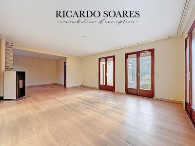Maison - 167 m² - 6 pièces