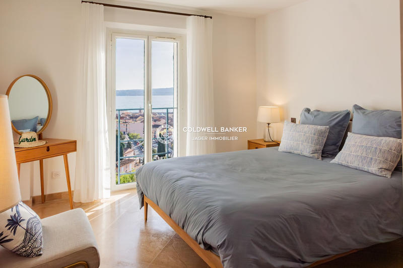 Maison - 264 m² - 6 pièces