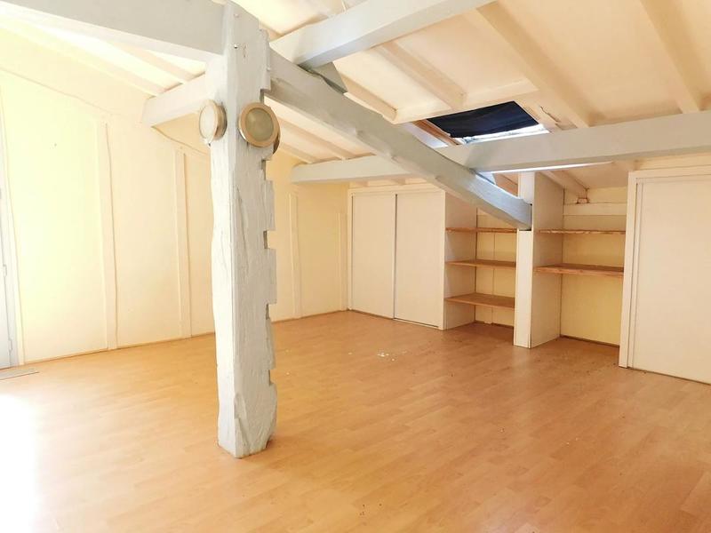 Maison - 213 m² - 7 pièces