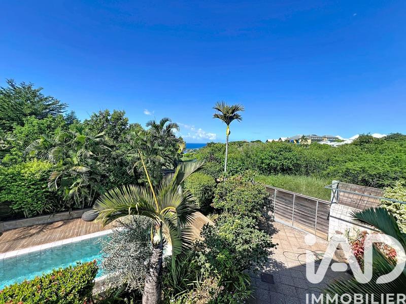 Maison - 252 m² - 6 pièces