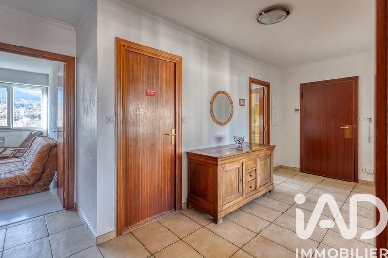 Appartement - 98 m² - 4 pièces