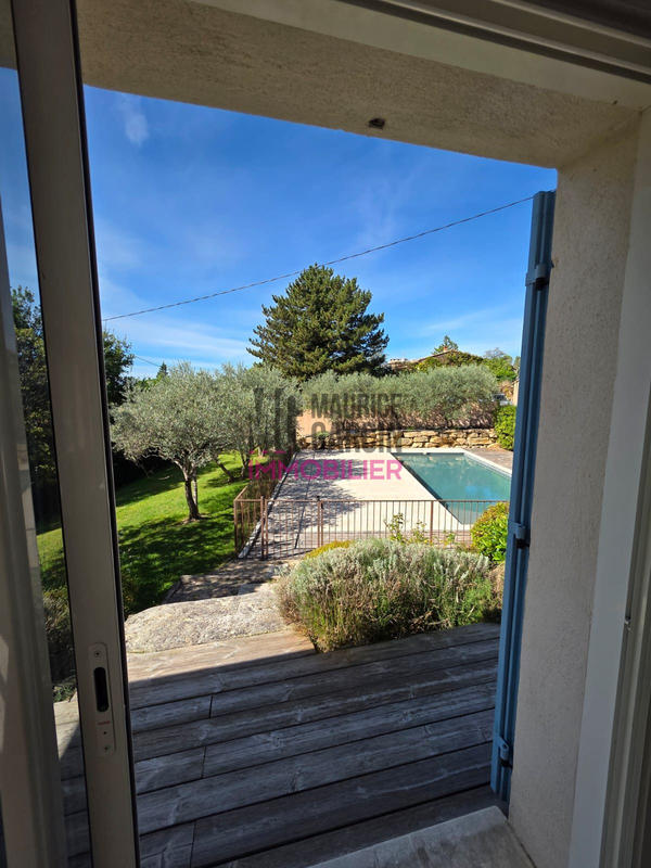 Maison - 234 m² - 6 pièces