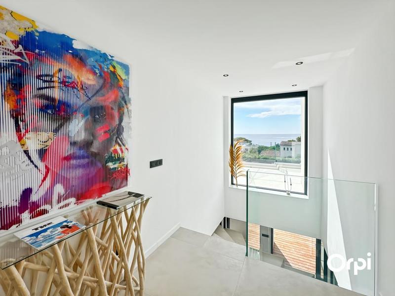 Villa - 242 m² - 5 pièces