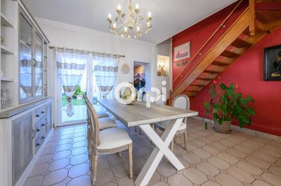 Maison - 208 m² - 8 pièces