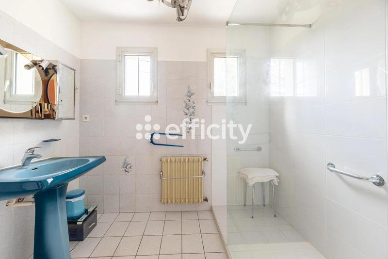 Maison traditionnelle - 130 m² - 6 pièces