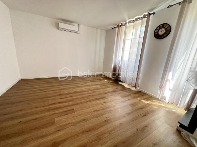 Immeuble - 220 m² - 10 pièces