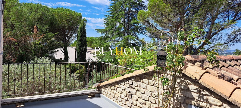 Maison - 180 m² - 5 pièces