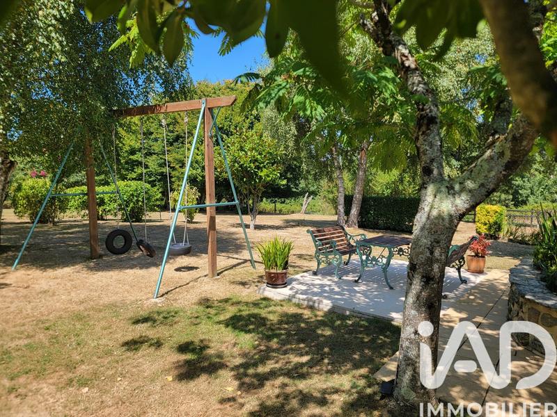 Maison - 366 m² - 10 pièces