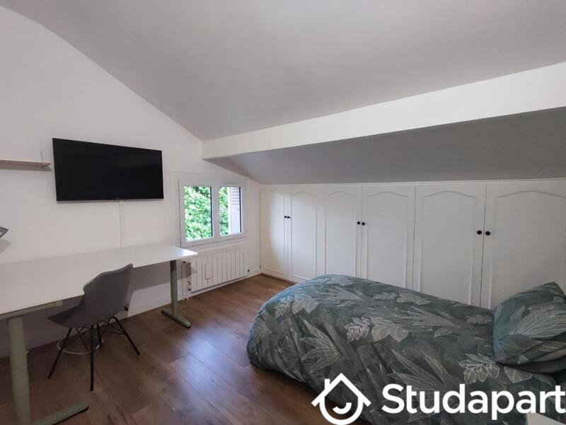 Chambre - 11 m² - 1 pièce