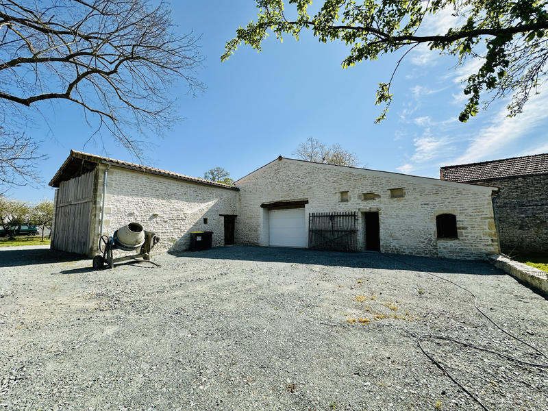 Maison - 229 m² - 6 pièces