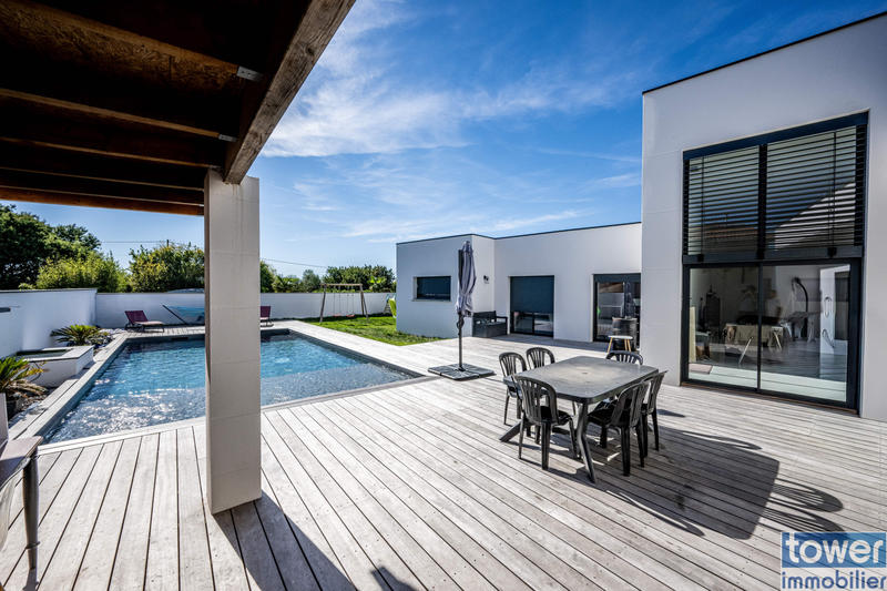 Maison - 200 m² - 6 pièces