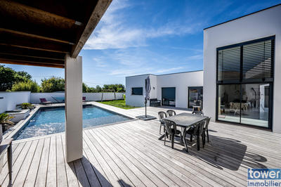 Maison - 200 m² - 6 pièces