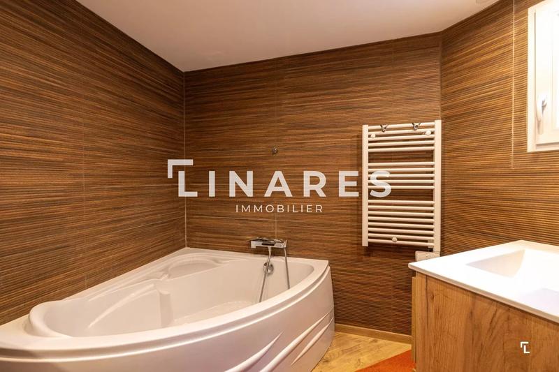 Maison - 105 m² - 4 pièces